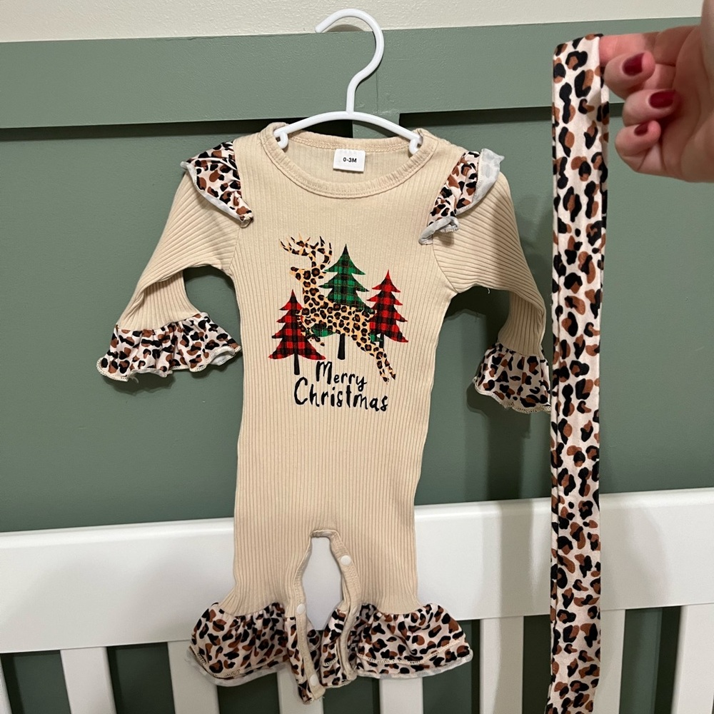 NWOT Cheetah Merry Christmas Romper with bow